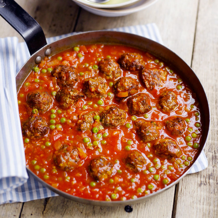 Boulettes De Viande Avec Une Sauce De Tomates Et Des Pois – Recette 7